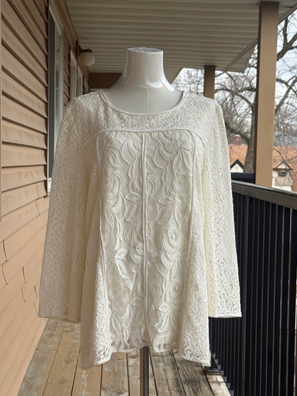 NWOT Chico's Cream Lace Tunic Top